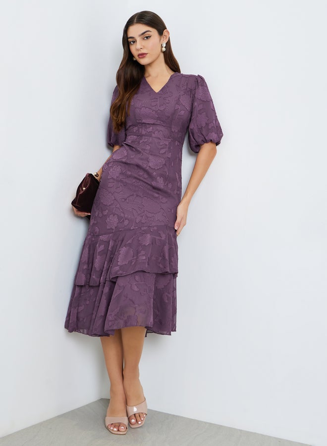 ستايلي فستان ميدي بياقة مستديرة وحافة ذيل السمكة من الجاكار الأرجواني - Image 5